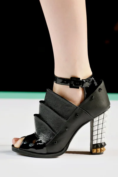 Look 30